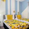 Отель Charming two Themed Bedrooms Townhome Near Disney, фото 8