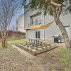Отель Downtown Houston Townhome w/ Balcony + Yard!, фото 21