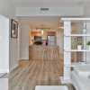 Отель Bright Sub-Penthouse on Bay St, фото 10