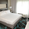 Отель Holiday Inn Express & Suites Charlotte Airport, an IHG Hotel, фото 7