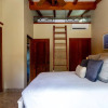 Отель Exclusive - secluded spot on Flamingo Beach - sleep to the sound of the surf, фото 3