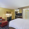 Отель TownePlace Suites by Marriott Pensacola, фото 42