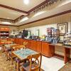Отель Country Inn & Suites by Radisson, Hinesville, GA, фото 9