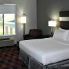 Отель Holiday Inn Express & Suites Bonham, an IHG Hotel, фото 16