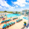 Отель Stunning Bay Views 3-bedroom 3-bath Heated Infinity Pool Private Beach, Galveston, фото 7