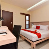 Отель RedDoorz @ Legian Street, фото 18