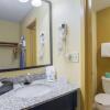 Отель SureStay Plus Hotel by Best Western Durham Medical Center, фото 29