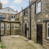 Отель Pule Hill Ideally Located in the Centre of Marsden, фото 1