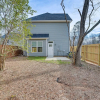 Отель Charming Charlotte Townhome: 6 Mi to Downtown!, фото 1