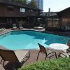 Отель Lake City Inn and Suites, фото 8