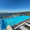 Отель DoubleTree by Hilton Perth Waterfront в Перте