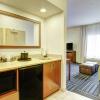 Отель Hampton Inn & Suites Alexandria, фото 38