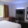 Отель Luxbury Inn & Suites, фото 3