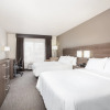 Отель Holiday Inn Express & Suites Manhattan, an IHG Hotel, фото 17