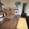 Отель Oakfield Street Apartments by Cardiff Holiday Homes в Кардиффе