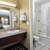 Отель Travelers Inn, фото 10