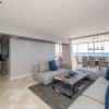 Отель Two Bedroom Mouille Point Apartment Walking Distance to Restaurants Atlantic Views, фото 10