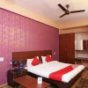 Отель Samrat By OYO Rooms, фото 16