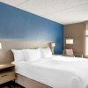 Отель Comfort Inn & Suites Arlington Heights, фото 33