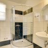 Отель Superb Modern Villa With Pool, Large Fenced Yard Near the Beach, фото 6