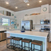Отель The Beach Buoy 4 Bedrooms 4.5 Bathrooms Home, фото 14