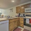 Отель Bright Townhome < 10 Mi to Dtwn Kansas City!, фото 31