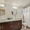 Отель Seattle Vacation Home-18th Ave Townhome, фото 10