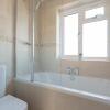 Отель Trendy 2 Bed - A hidden Luxury in Hayes nr Heathrow, фото 9