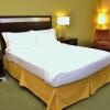 Отель Holiday Inn Express & Suites Center Township, an IHG Hotel, фото 5