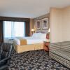 Отель Holiday Inn Express Hotel & Suites Greenwood, an IHG Hotel, фото 5