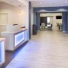 Отель Holiday Inn Express Hotel & Suites Burlington, an IHG Hotel, фото 3