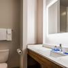 Отель Holiday Inn Express & Suites Detroit - Farmington Hills, an IHG Hotel, фото 50