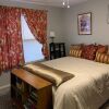 Отель Cozy Stay in Kc Area, фото 6