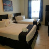 Отель Hollywood Beach Resort- Large Studio Sleeps 4, фото 5
