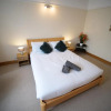 Отель Town Centre Apartment Sleeps 9, фото 11