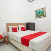 Отель RedDoorz near Stadion Diponegoro Banyuwangi, фото 13