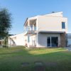 Отель Lovely Holiday Home With Garden, фото 9