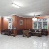 Отель RedDoorz Syariah near Taman Wisata Matahari, фото 43