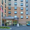 Отель Hampton Inn & Suites Boston/Waltham, фото 1