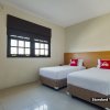 Отель Family Guest House Kupang Baru, фото 11
