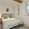 Отель Beautiful 2-bed Apartment in Central Harrogate, фото 3