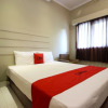 Отель RedDoorz Plus @ Jalan Damai 2, фото 5