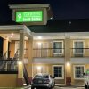 Отель Garden Inn and Suites Little Rock в Литл-Роке