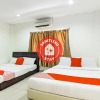 Отель OYO 304 Zero Hour Hotel, фото 3