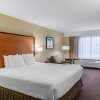 Отель Best Western Plus Cascade Inn & Suites в Вуд-Виллидже