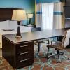 Отель Hampton Inn by Hilton Winnipeg Airport/Polo Park, фото 16