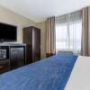 Отель Quality Inn & Suites Of The Sun Cities, фото 4