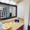 Отель Deluxe Condo Near Waikiki Beach - Free Parking by Koko Resort Vacation Rentals, фото 40