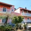 Отель Evi-Ariti Apartments, фото 1