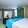 Отель Hakuna Matata - Island Escape! Captiva Waterfront! 5 Bedroom Home, фото 32